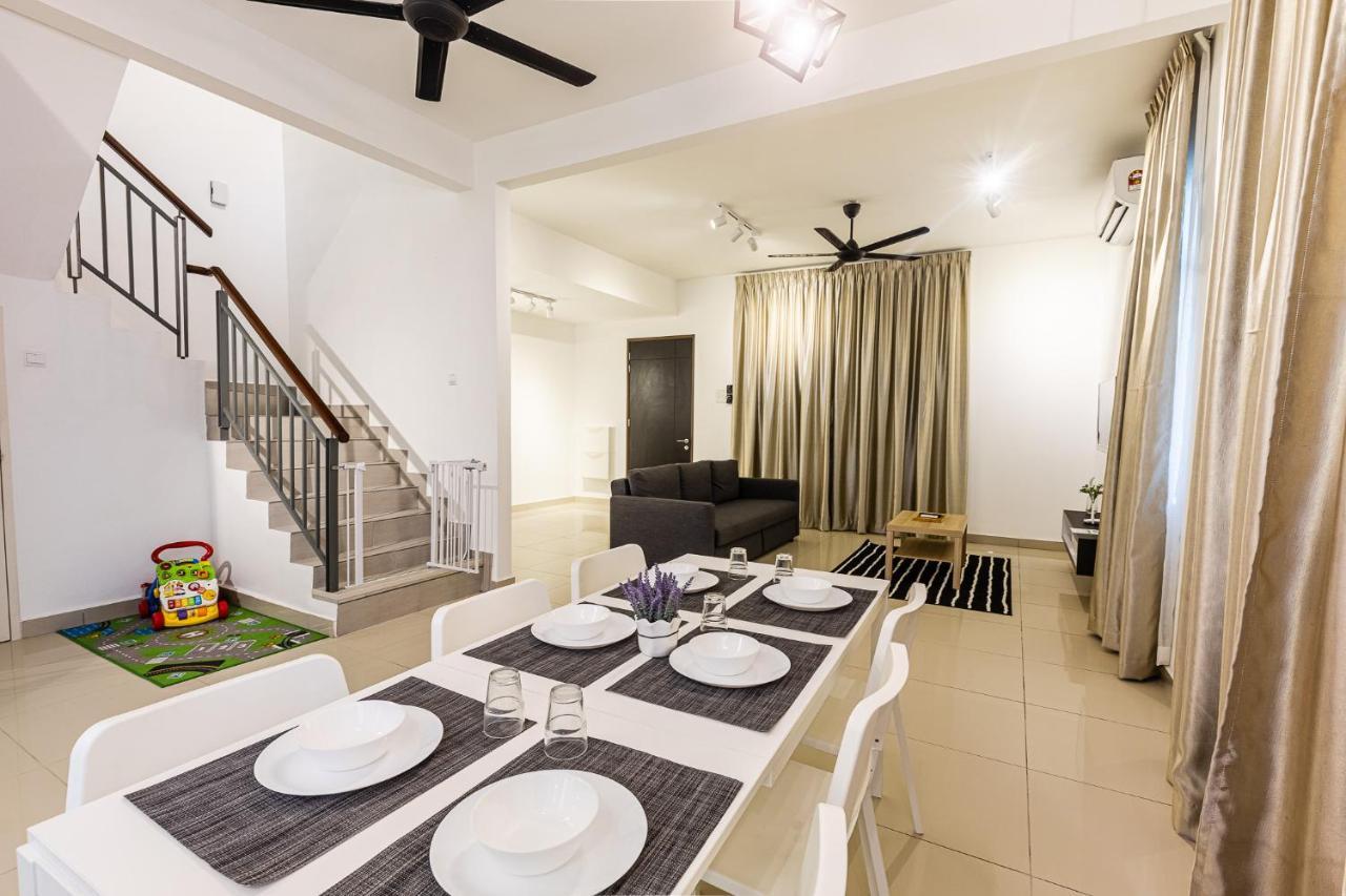 Desaru Babyfriendly Homestay Экстерьер фото