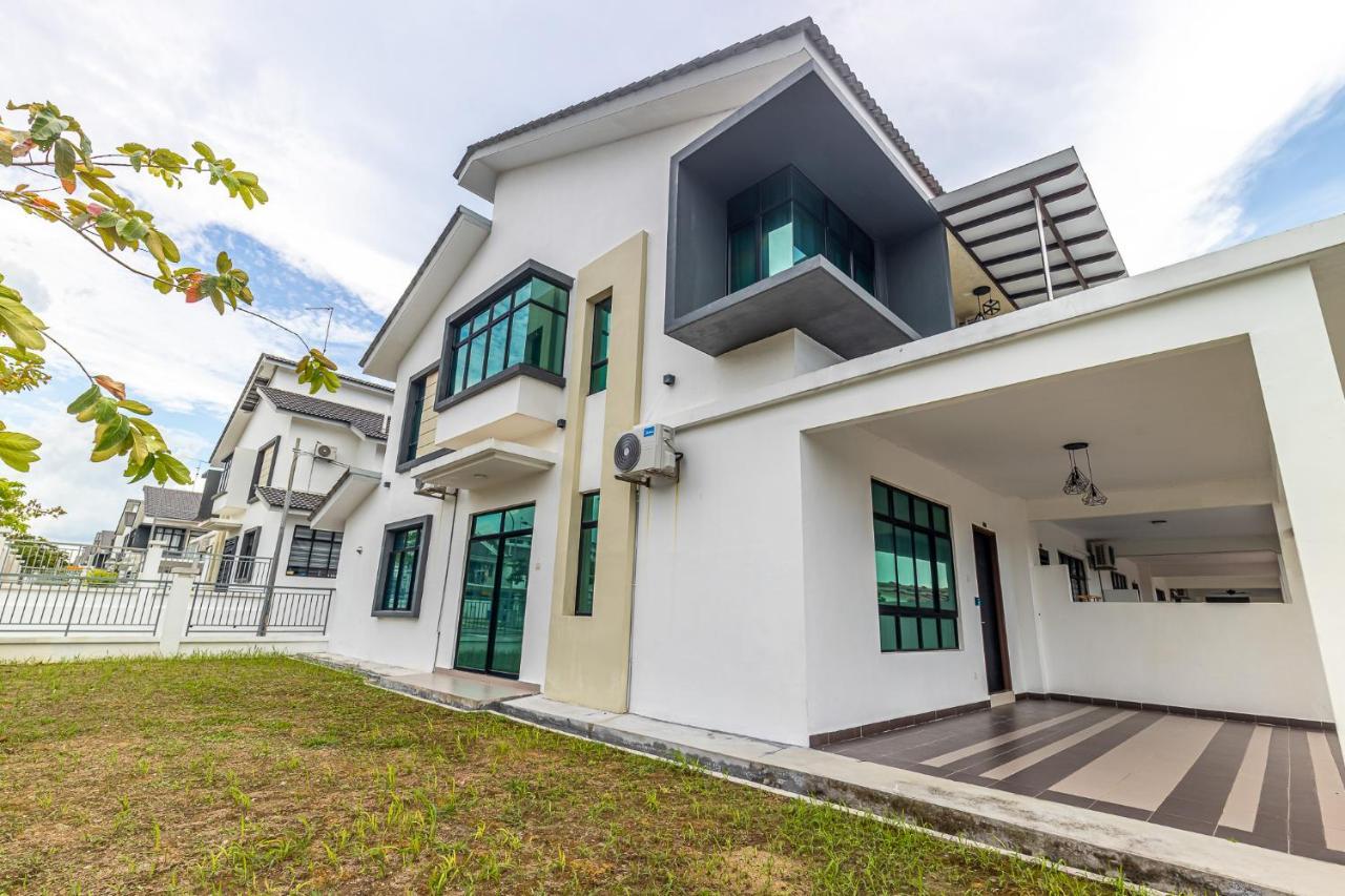 Desaru Babyfriendly Homestay Экстерьер фото
