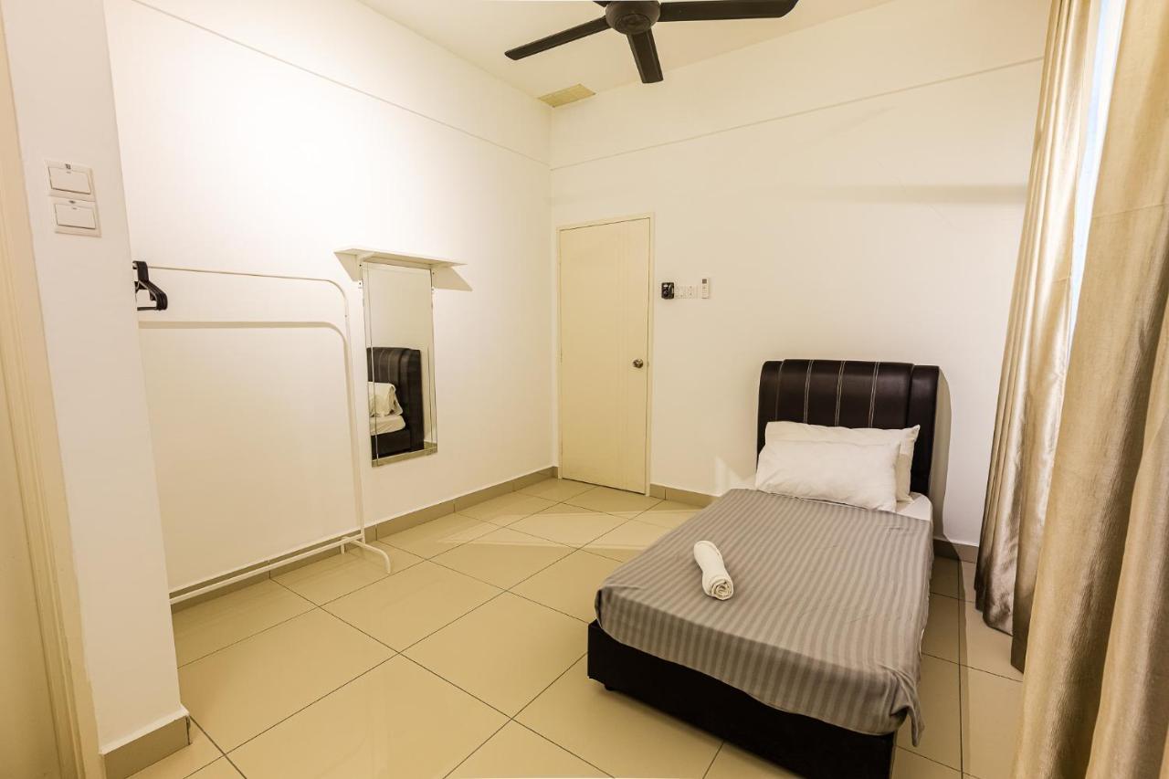 Desaru Babyfriendly Homestay Экстерьер фото